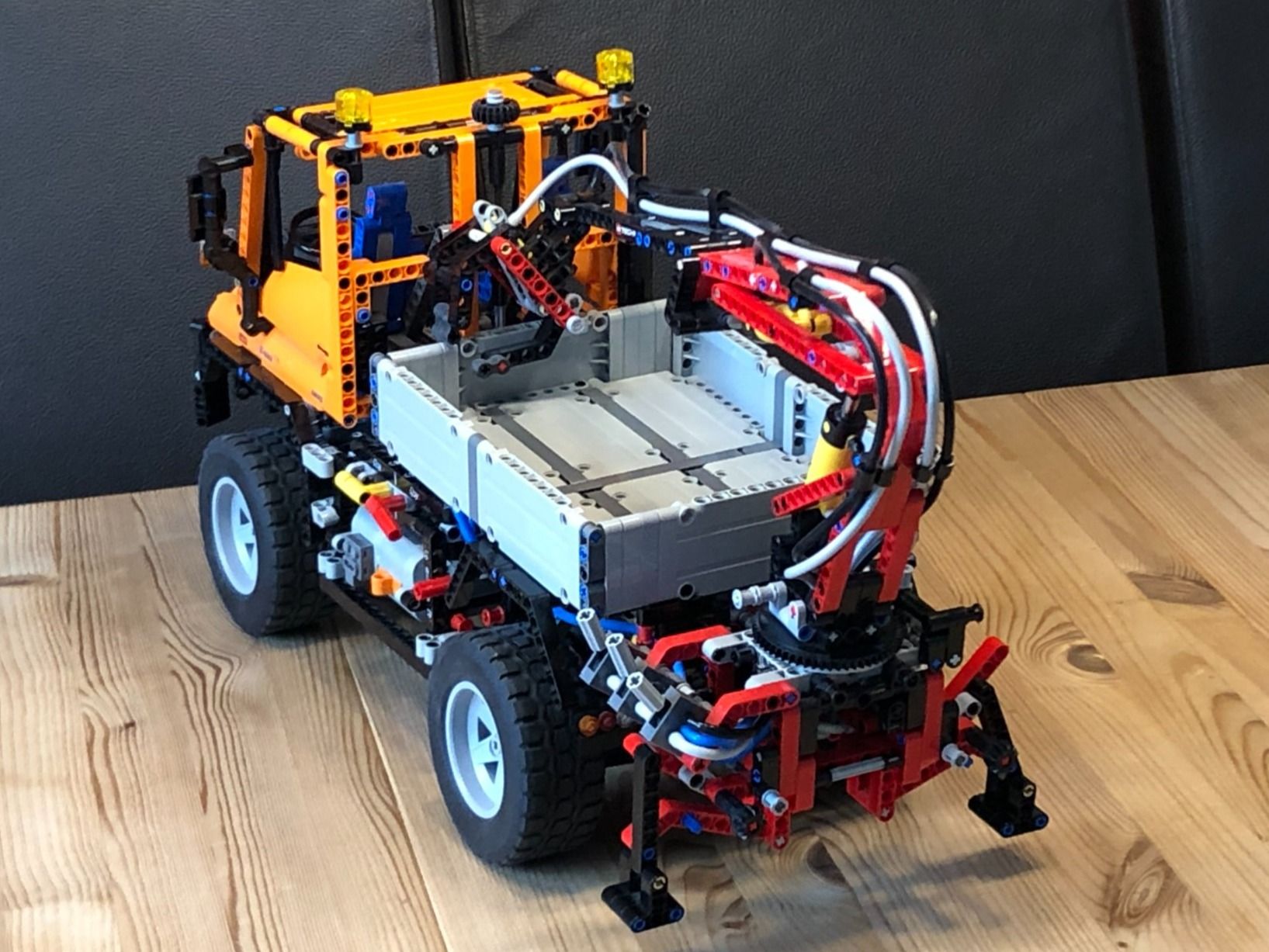 Lego Spielzeuge: LEGO Technic 8110 Unimog U400 – Gebraucht aus Jona von  2