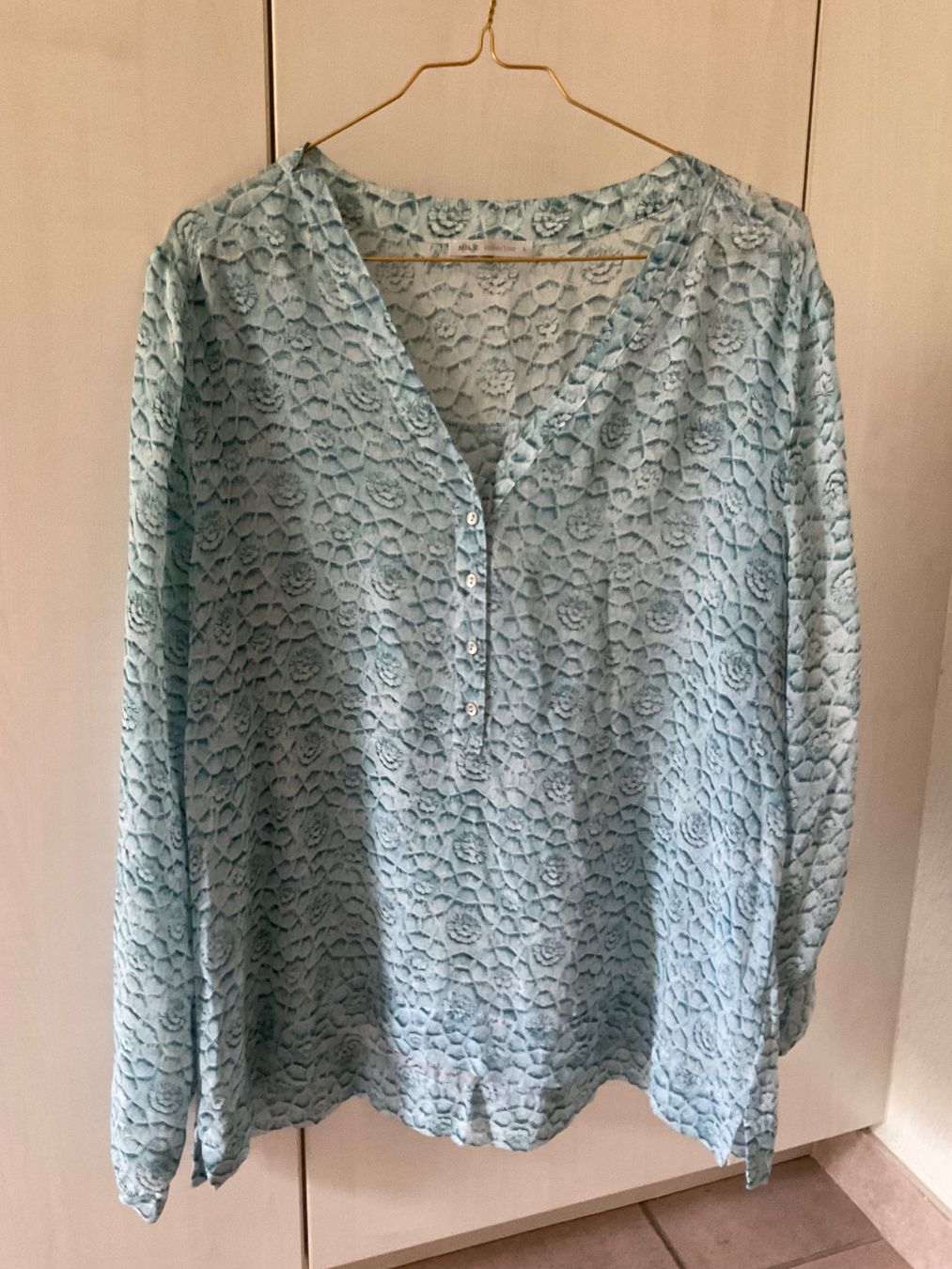 Nile Chemisiers: Damen Bluse NILE  , Grösse L,  SEIDE – D'occasion à Bern par jas_8tz2
