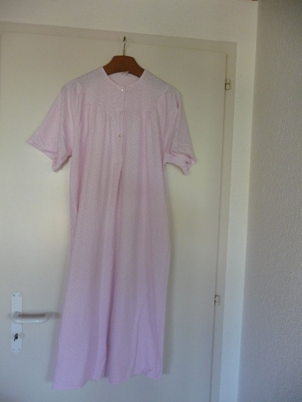 Négligés & Pyjamas: Nachthemd mit kleinen Blumen, Gr. ca.  M – Neuf (Voir description) à Kirchberg BE par lavendel02