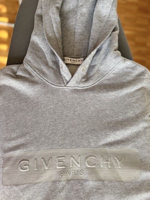 Givenchy Maglioni & Felpe: Givenchy Sweatshirt Grau - XL – Nuovo (secondo la descrizione) da Dübendorf venduto da kerstinbrisbane 7