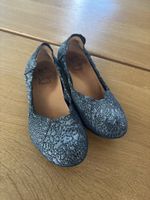 Ballerinas Think schwarz grau gemustert guter Zustand
