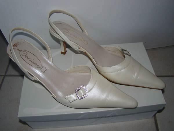 Chaussures femmes: Chaussures ivoire boucles strass DORIANI – Neuf avec emballage d'origine à Agiez par chouchanelle 4