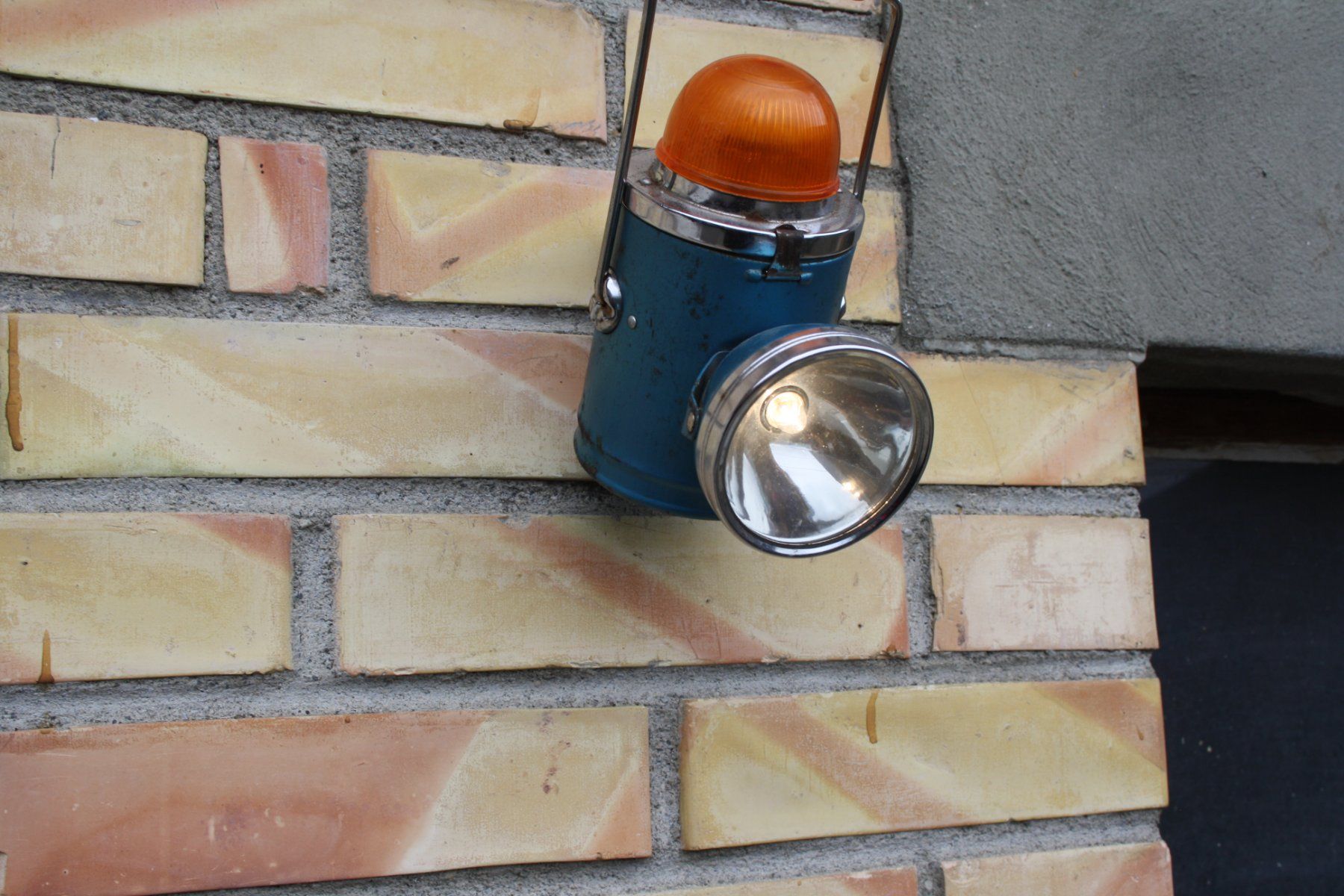 Lampade: ANTIKE  LAMPE  TASCHENLAMPE – Usato da Wauwil venduto da Pneuedy 8