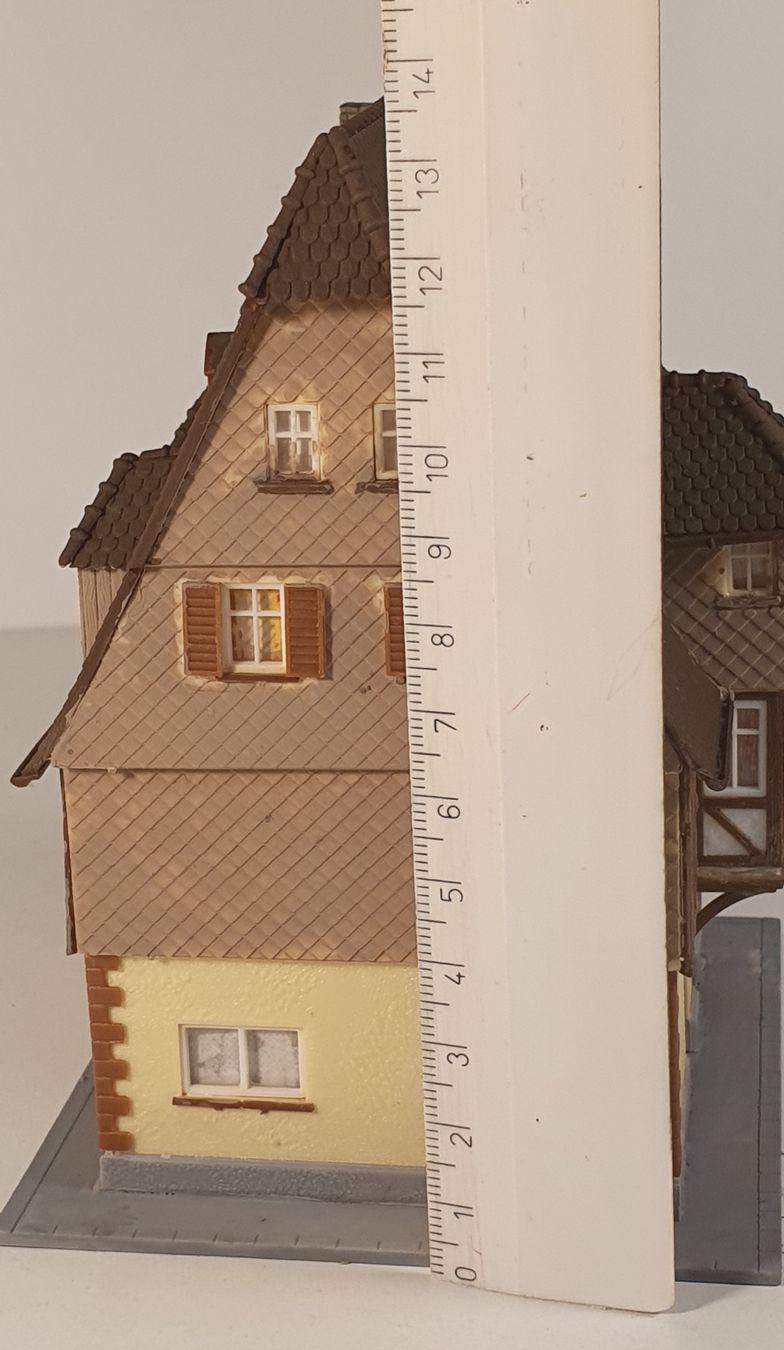 Faller Modellini di ferrovie: Faller H0 Riegelhaus Mod/Nr.938 – Usato da Wigoltingen venduto da Finiland 2