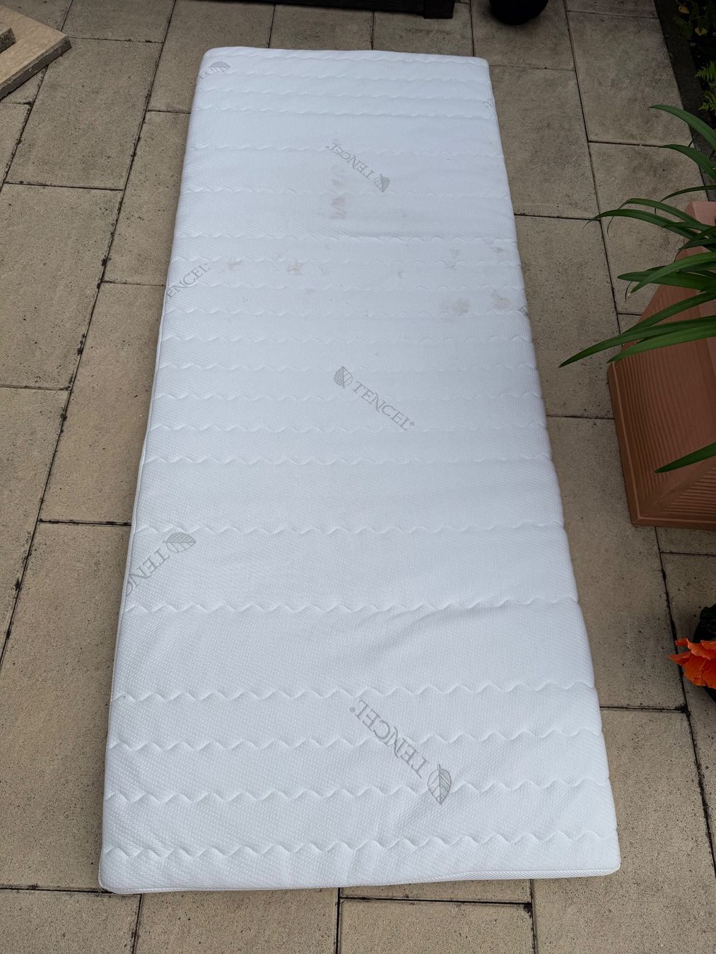 Matratzen: Premium Gelschaum Topper 80 x 200 x 8 – Gebraucht aus Basel von jetzt-wird-gemistet 1