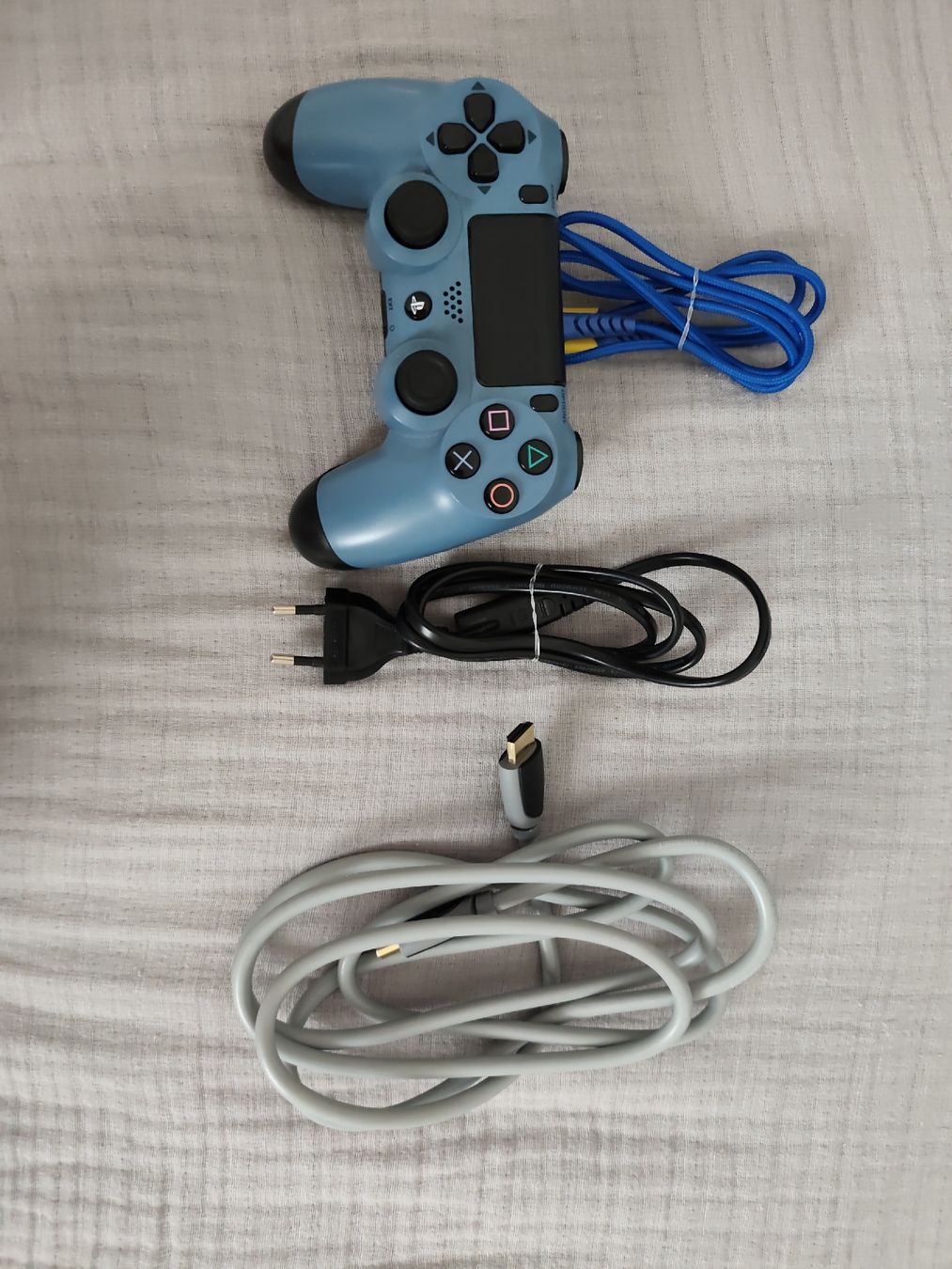 Sony Console: Playstation 4 500GB mit spiele und controller – Usato da Stäfa venduto da ann_cg2n 3