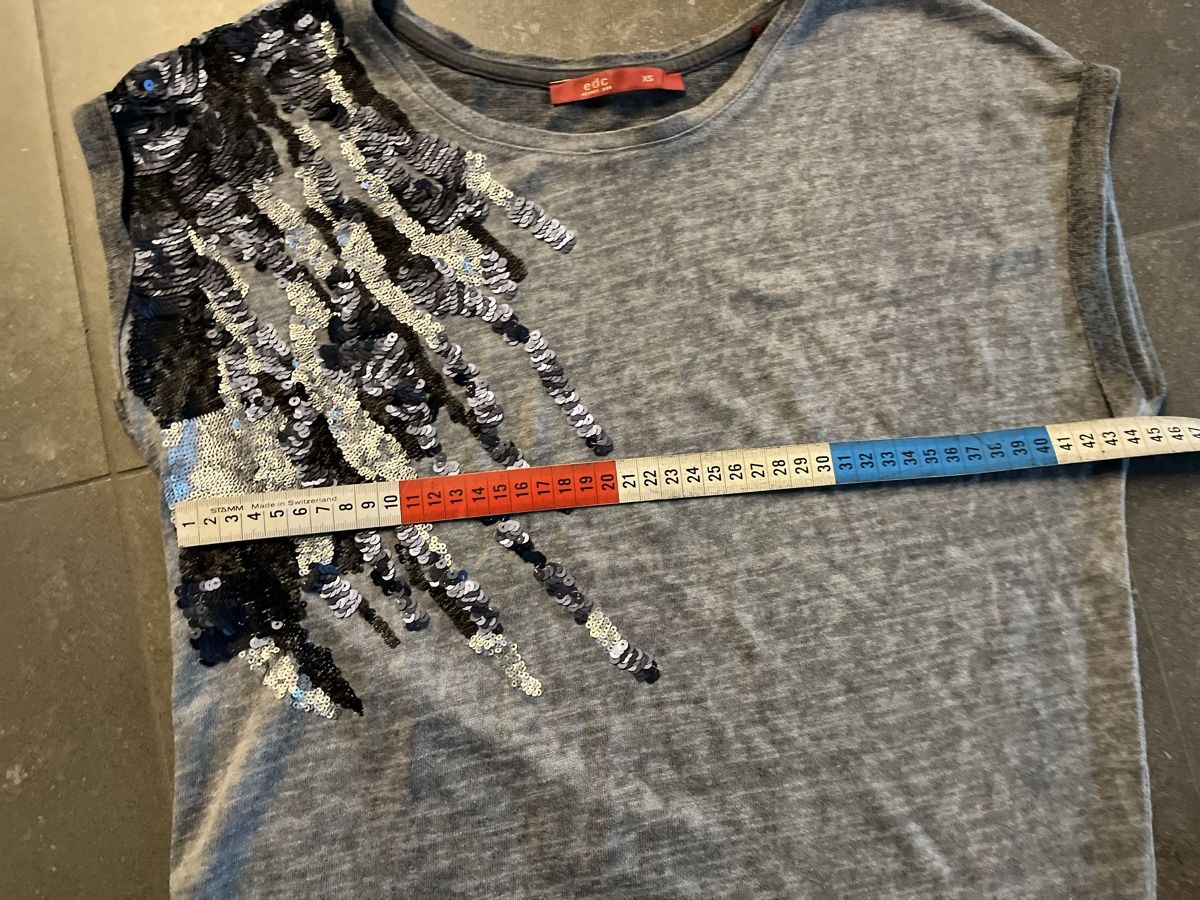 T-shirt: Shirt mit Glitter in XS Oversize – Usato da Niederglatt ZH venduto da karinso 5