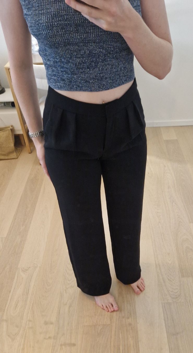 Kookai Pantaloni: Kookaï - Pantalon noir élégant – Usato da Corminboeuf venduto da Coraliebrsd 3