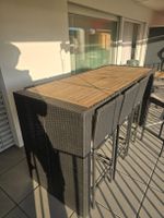 Barto Tische und Stühle Rattanset guter Zustand