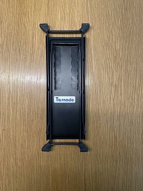 Supporti per strumenti musicali & leggii: Repose-pied pliable Tornado pour guitare – Usato da Gland venduto da Lawrence_1196 2