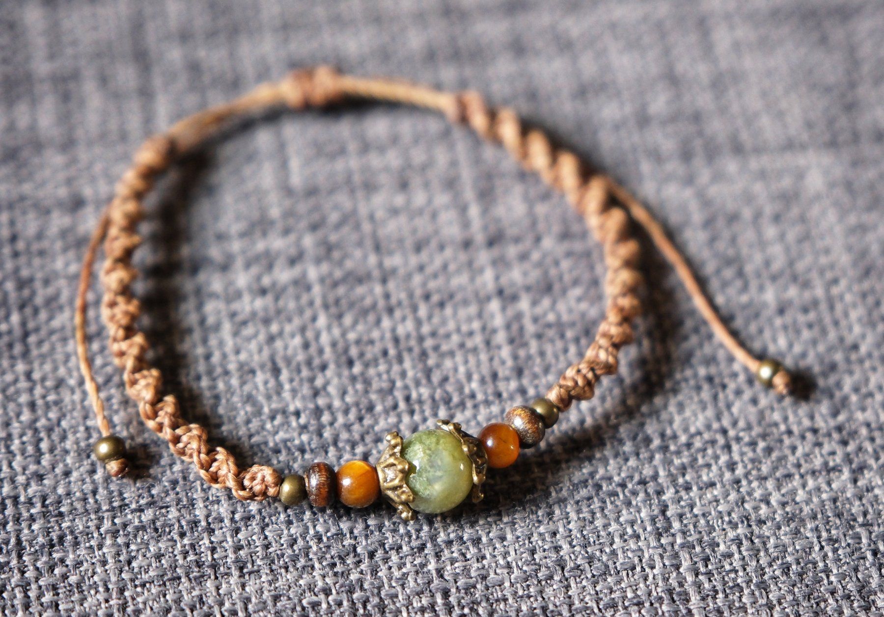 Bracciali & Braccialetti: Makramee-Armband – Nuovo (secondo la descrizione) da Wohlen AG venduto da Exitburn