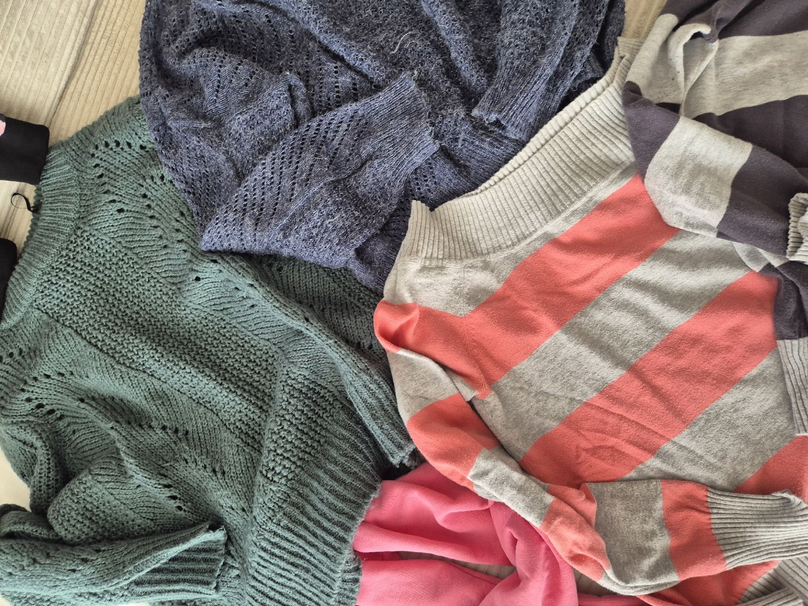 Kleiderpakete: 12 Stk neuwertige Pullover und Jäckchen – Gebraucht aus Schaffhausen von Nachtschwaermerin 2