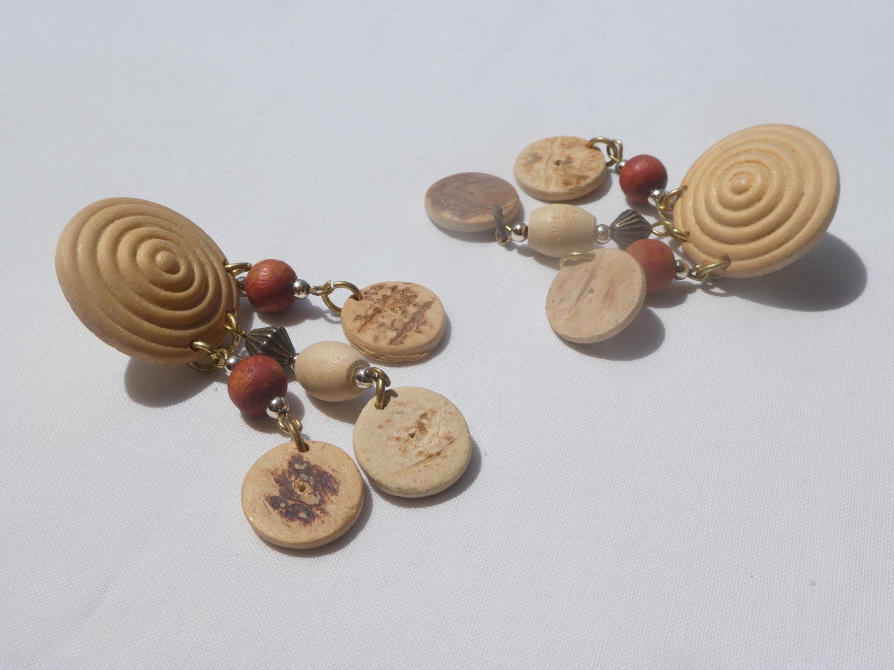 Orecchini pendenti & Orecchini a lobo: Grosse Vintage Ohrstecker, Holz, Modeschmuck – Usato da Gattikon venduto da kaandooh 1