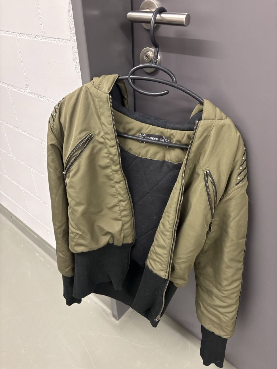 Giacche: Khaki Bomber Jacket - Stylish Autumn Layer - Size S – Nuovo (secondo la descrizione) da Uitikon Waldegg venduto da JanicaGe 4