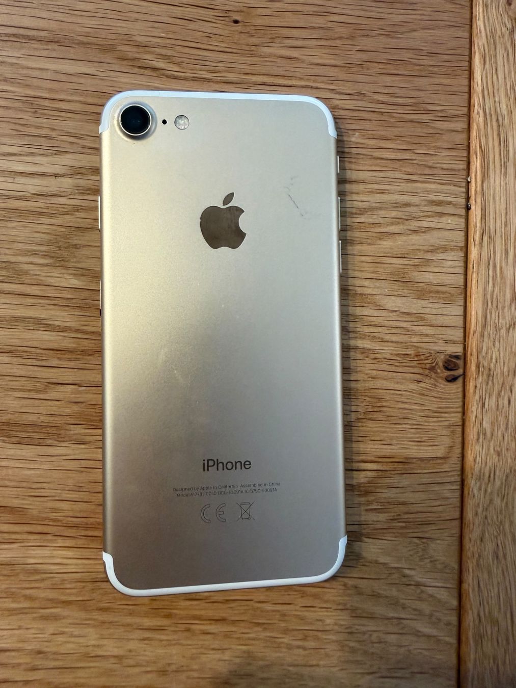 Apple Telefoni cellulari / Smartphones: Iphone 7 - 2016 128 GB – Usato da Raron venduto da SL-1990 1