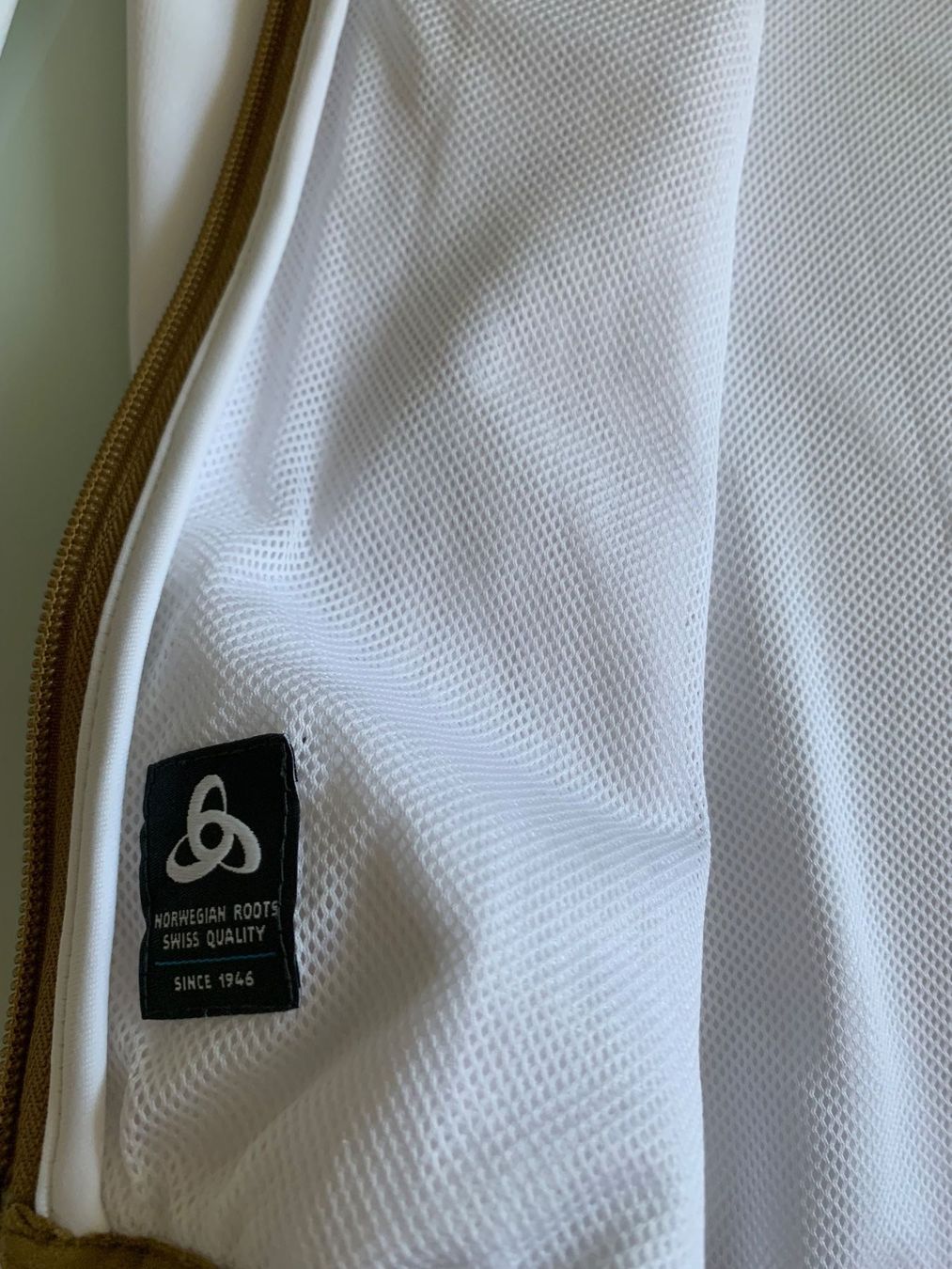 Odlo Giacche: JACKE ODLO Windstopper Grösse M – Nuovo (secondo la descrizione) da Adliswil venduto da Jessik0 5