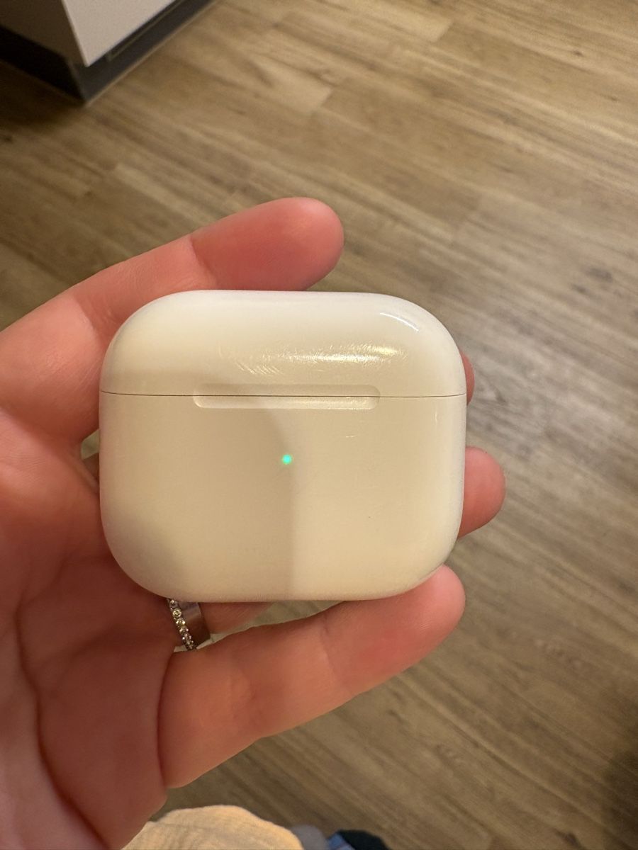 Apple Cuffie: Apple AirPods (3. Generation) - Funktionstüchtig – Usato da Hildisrieden venduto da Leoniewyr 2