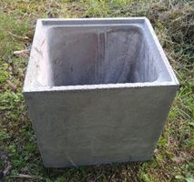 Beton Element -Dachwasserschächte von Spring AG/ Löffelstein