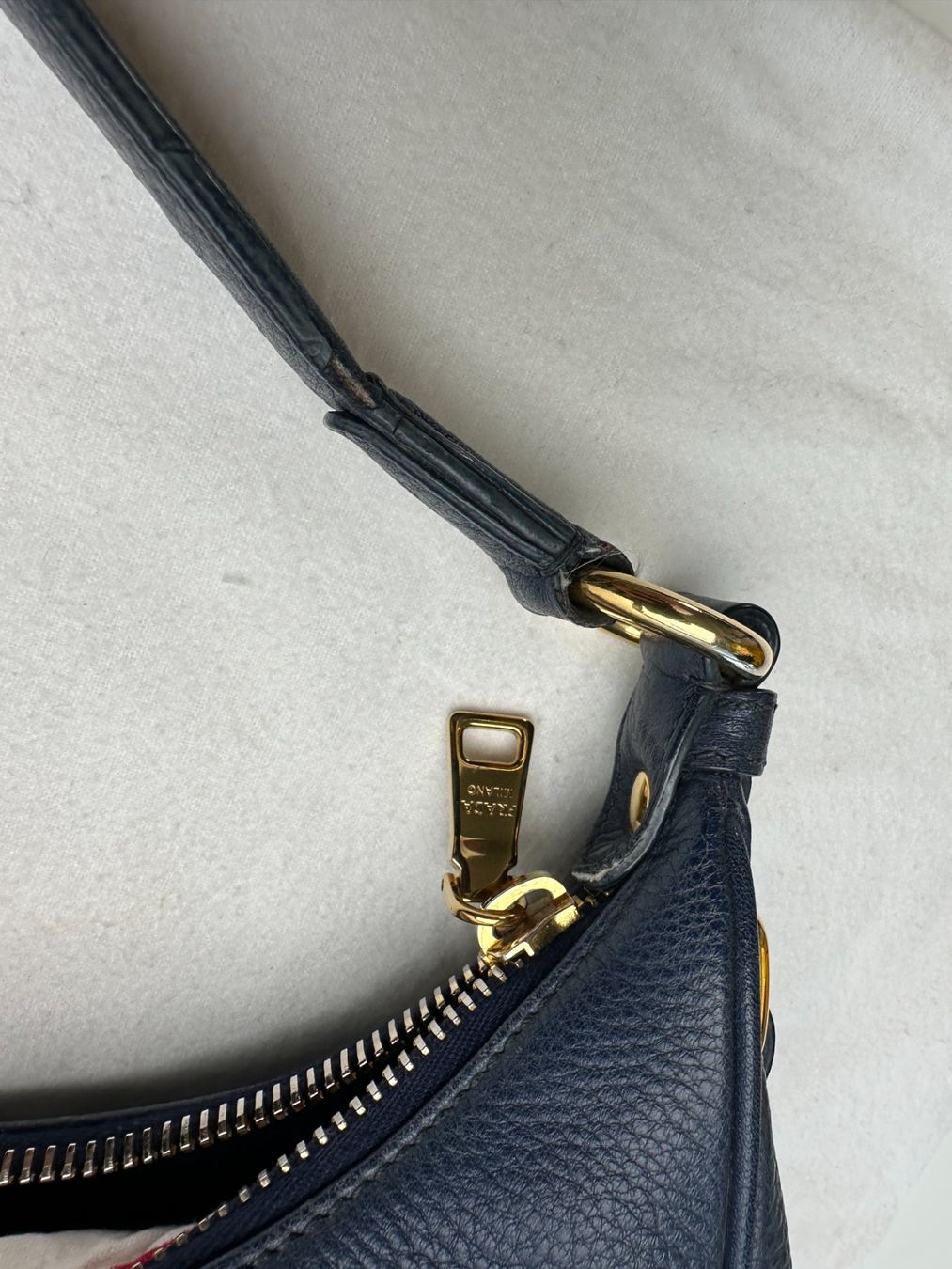 Prada Taschen für Damen: Prada Vitello Daino Hobo + dust bag – Gebraucht aus Genève von rosebud635 6