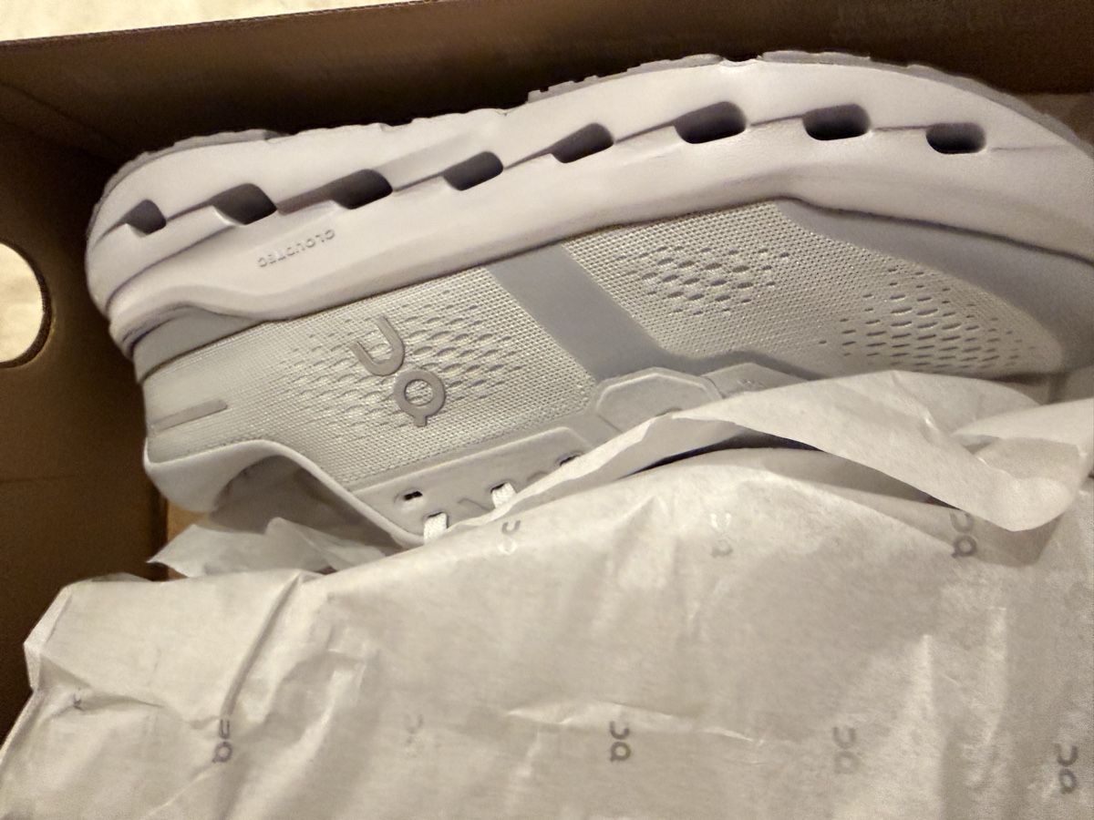 On Scarpe da uomo: On Cloudrunner statt 220.- nur 144.- – Nuovo e nell'imballaggio originale da Zürich venduto da Sebi.063 3
