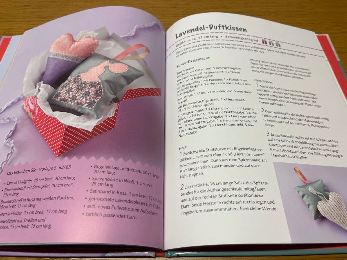 Libri: Das grosse Singer Nähbuch Kleine Geschenke – Usato da walenstadt venduto da Blumenzeit 3