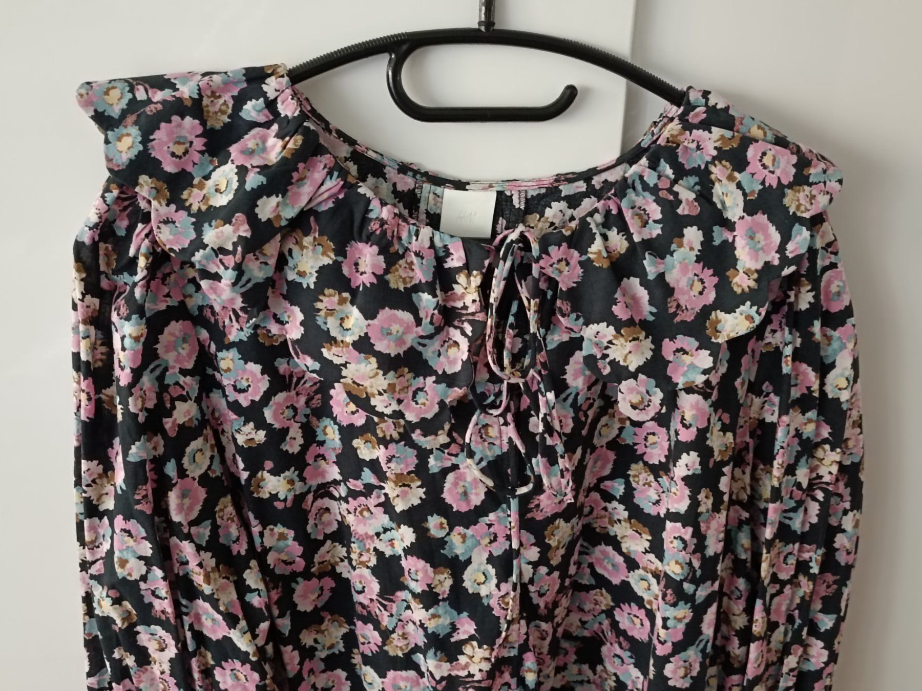 H&M Vestiti: Blumenkleid H&M Langarm Grösse 46/48 NEU, nie getragen – Nuovo (secondo la descrizione) da Schliern b. Köniz venduto da Lanka02 1