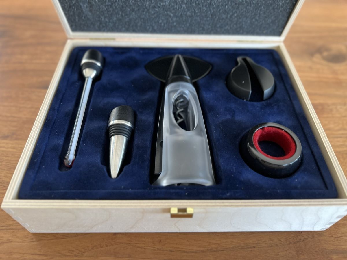 Altro in Decorazioni & Accessori: Swiss Wein Accessory Box – Nuovo e nell'imballaggio originale da Aesch LU venduto da HSchnitzler 3