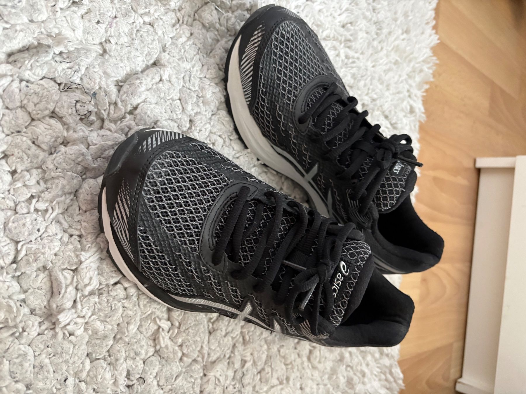 Asics Chaussures hommes: Sneakers – D'occasion à Zunzgen par mel_y6w2 1
