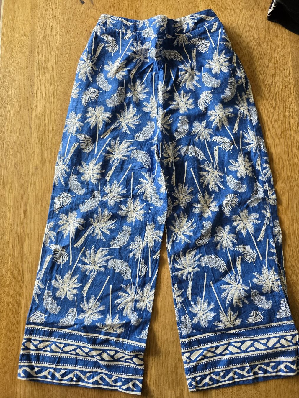 Hosen: Mädchen Shorts 146- 152 cm – Gebraucht aus Altstätten SG von Carrybones