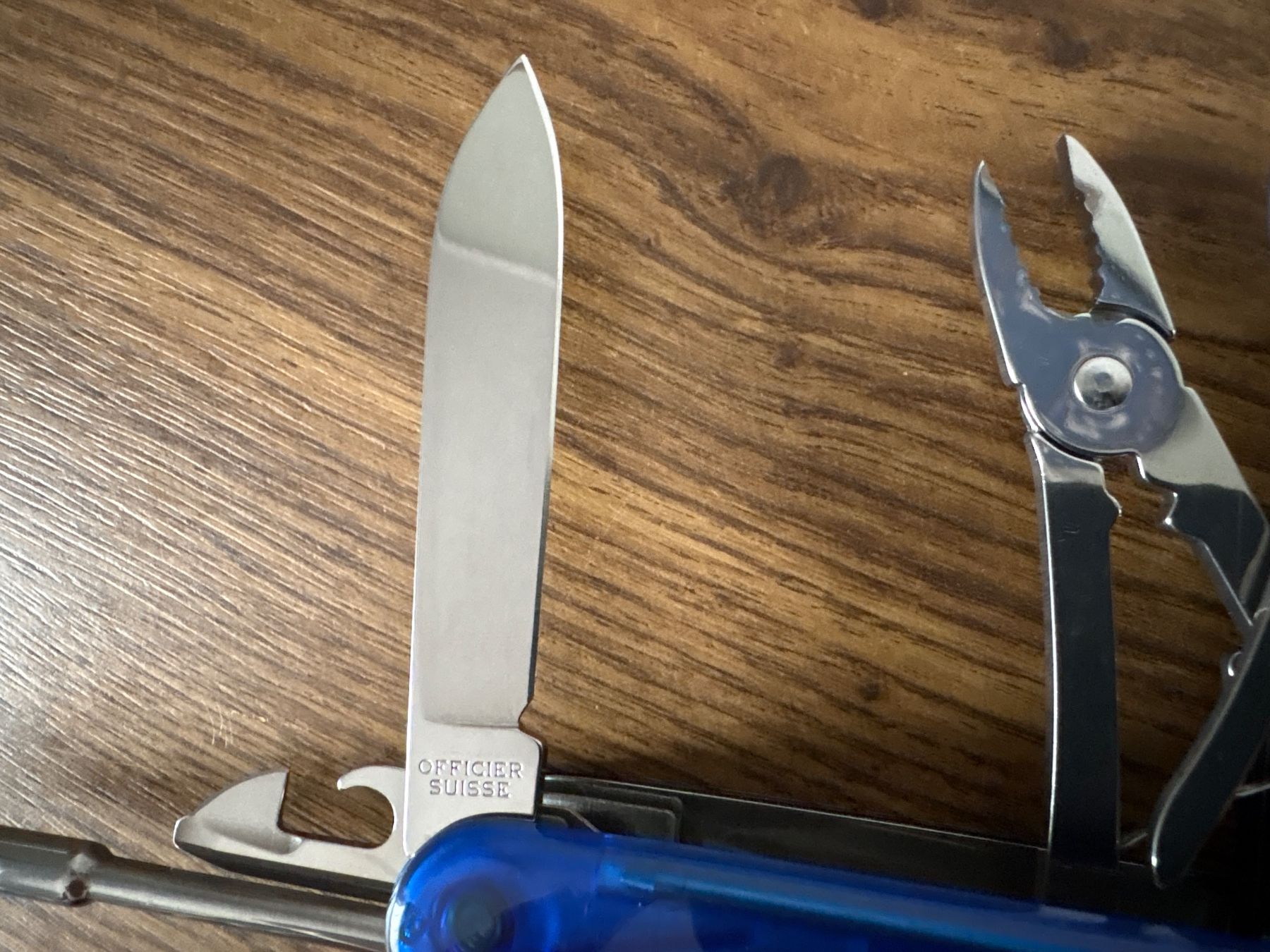 Victorinox Coltelli tascabile: VICTORINOX - Cyber Tool M blue trans - Sackmesser – Usato da Andwil SG venduto da Rainboli 5