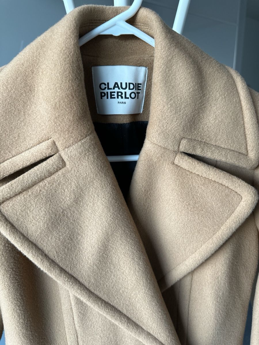 Claudie Pierlot Mäntel: Claudie Pierlot double-breasted wool-blend coat in camel – Neu (gemäss Beschreibung) aus Wädenswil von runwayhysteria 2
