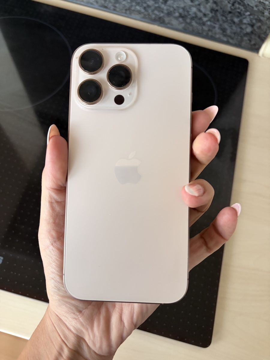 Apple Telefoni cellulari / Smartphones: Iphone 16 pro max 256 GB – Usato da Lachen SZ venduto da wal_c7kn 7