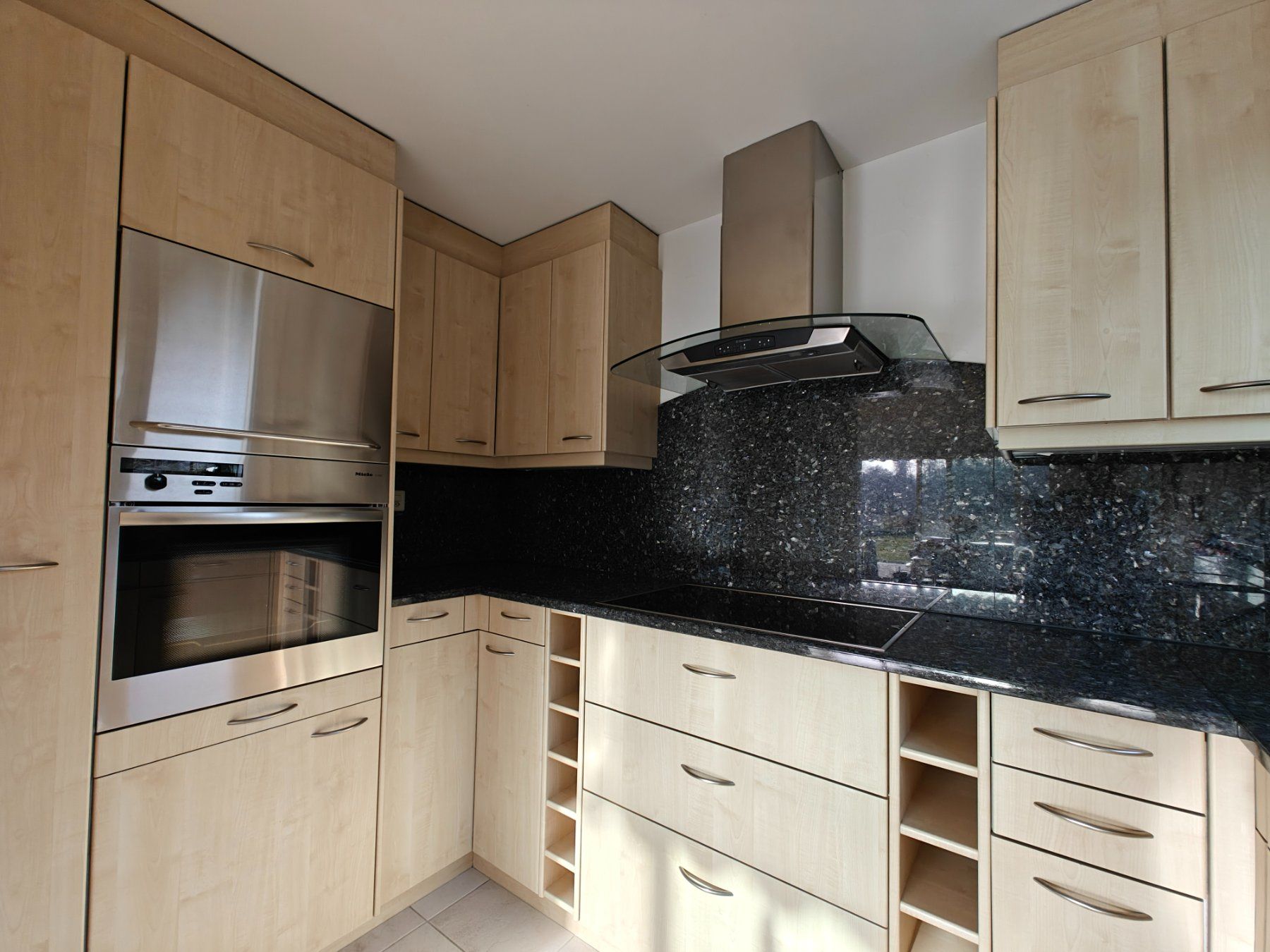 Cuisines complètes: Küche mit Granit-Abdeckung – D'occasion à Nürensdorf par kumuluswolke 1