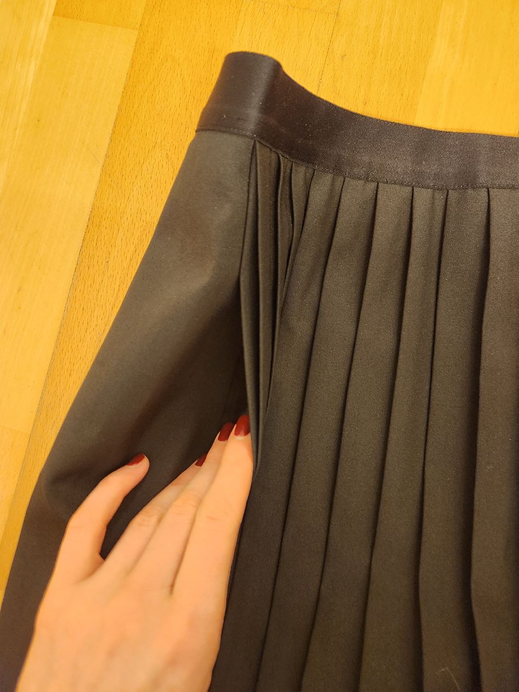 Maje Röcke: Maje Falten Shorts Gr. 36 NEU – Neu (gemäss Beschreibung) aus Bronschhofen von eve_l8y7 2