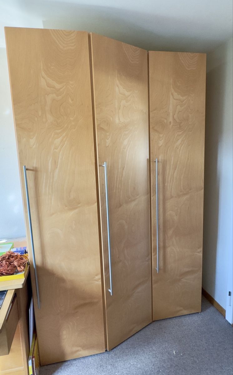 Schränke: Schrank 3-teilig Holz – Gebraucht aus Schwerzenbach von bravosierra99