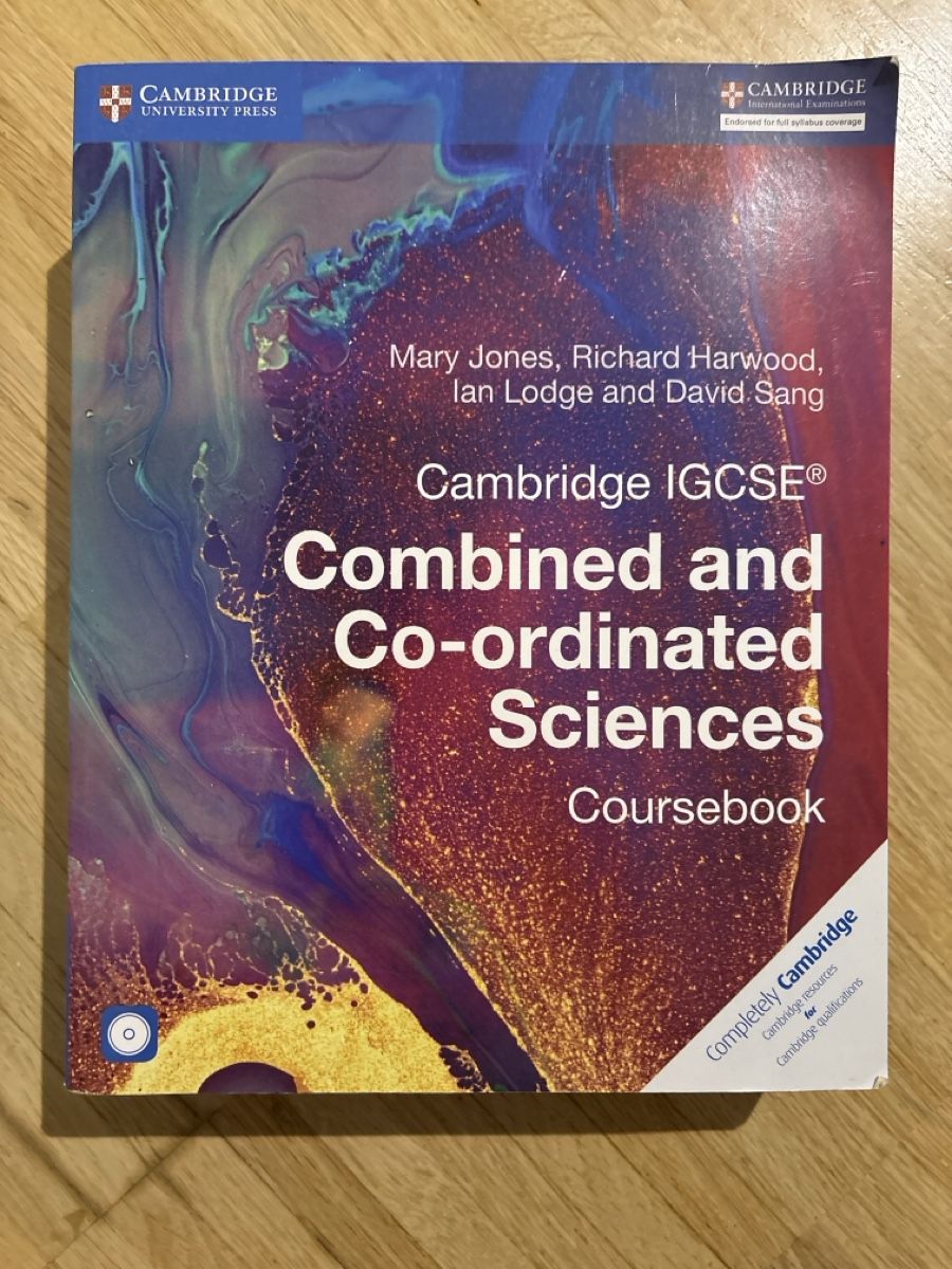 Bücher: Cambridge IGCSE Combined Sciences Coursebook – Gebraucht aus Nyon von Iamher