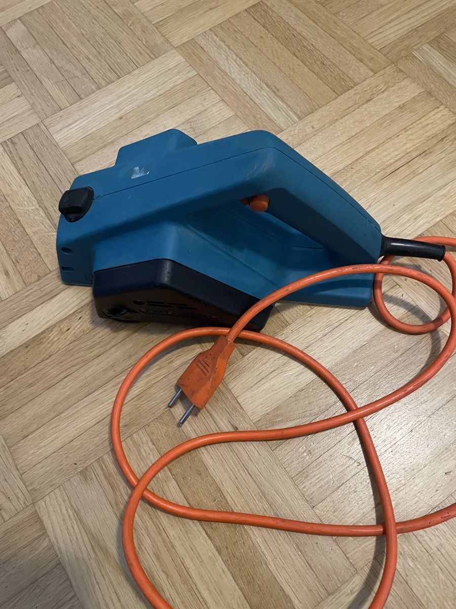 Tutte le macchine: Black Decker Elektrohobel Handhobel DN-710/D1 – Usato da St. Gallen venduto da besi97 1