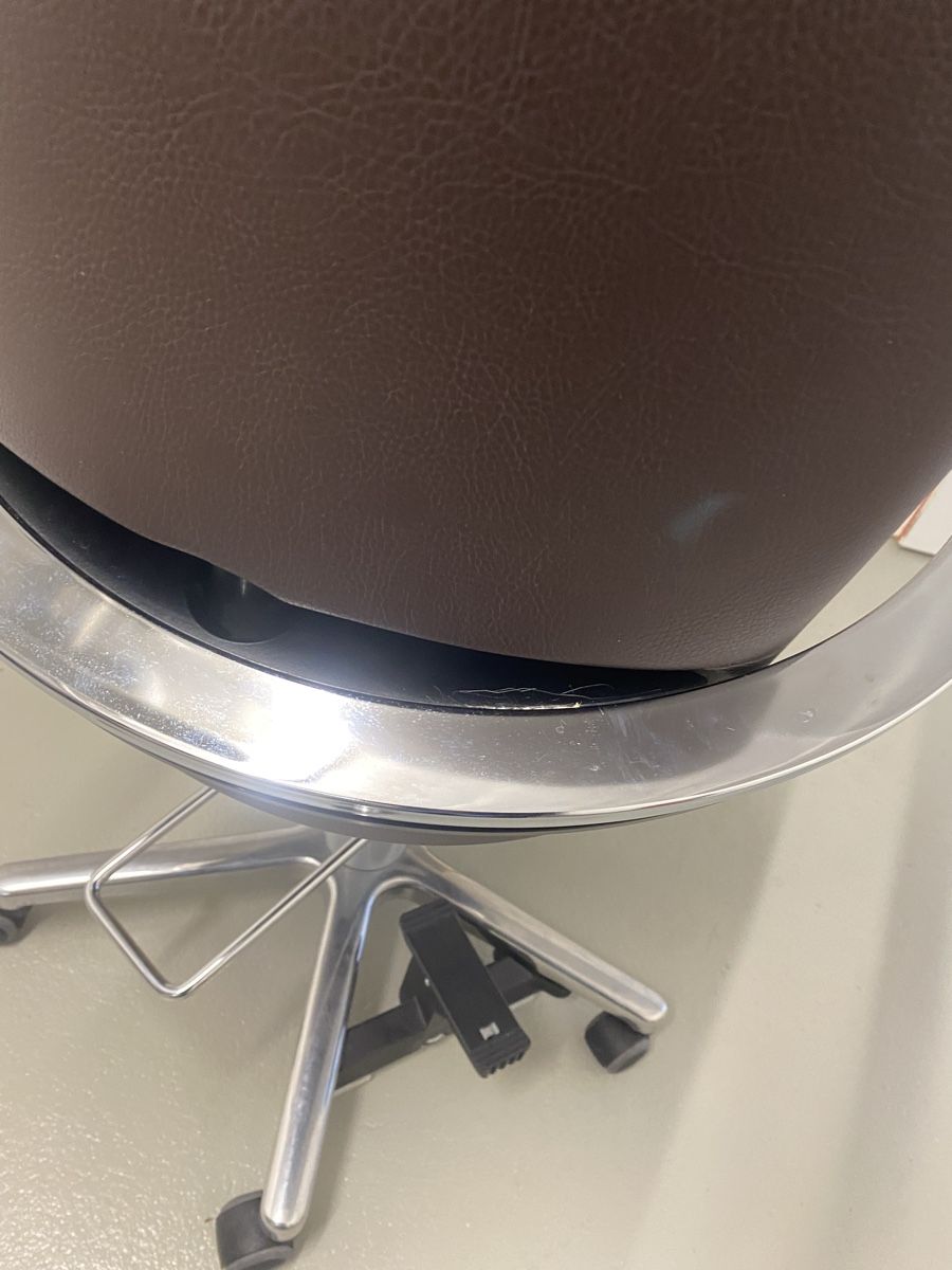 Lettini & sedie per cosmetici: Coiffure Stuhl – Usato da Dietikon venduto da Tdaf33 4