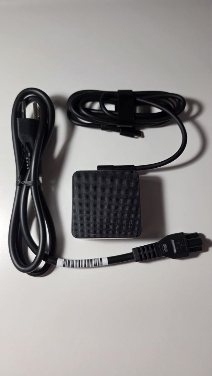 Asus Ladegerät: NEU Netzteil ASUS AC Adapter USB-C 45W – Neu und originalverpackt aus Wettingen von leo_5h6v
