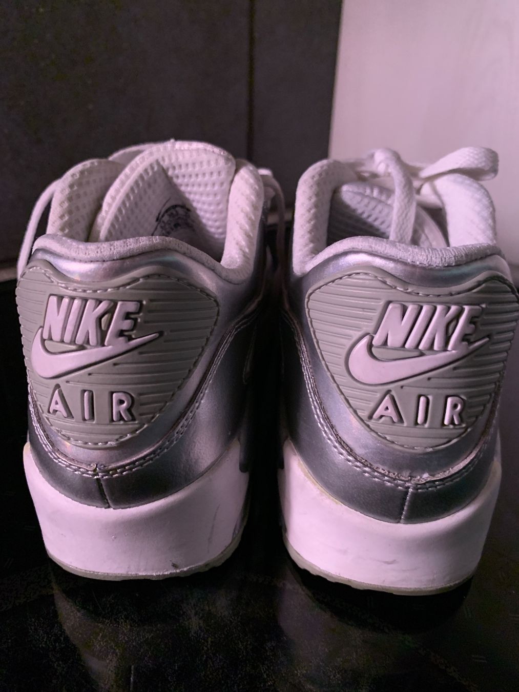 Nike Scarpe da donna: Nike Air Max Sneaker Silber Gr. 38,5 – Usato da Steinebrunn venduto da Littlebird1 1