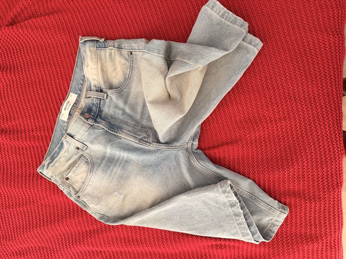 Jeans: Denim Shorts Light Blue Distressed Size 32 Used – Usato da Aesch BL venduto da AuroPiz 3