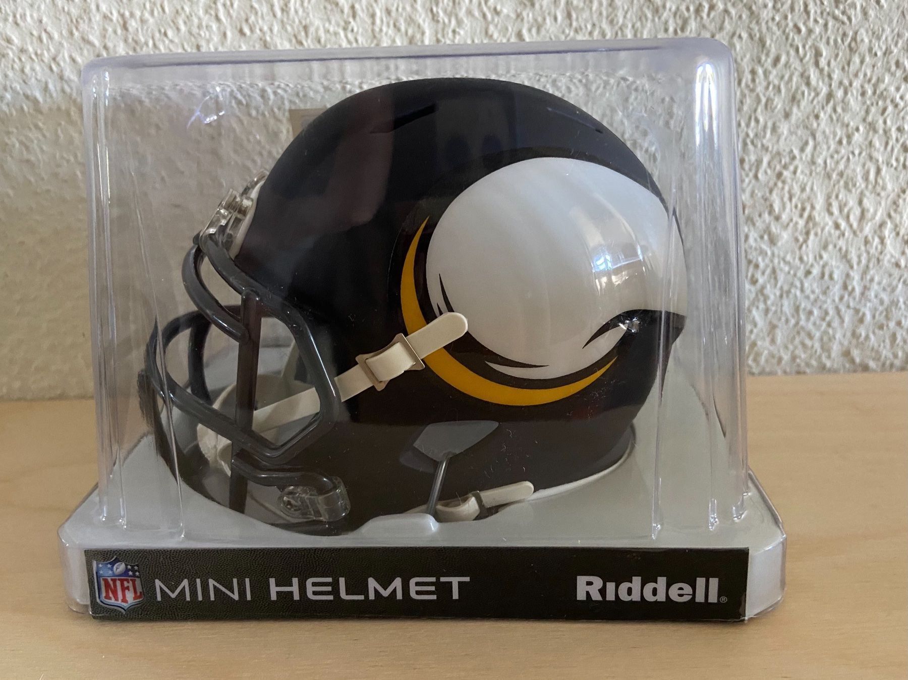NFL Abiti antichi: Minnesota Vikings AMP Mini Speed Helm – Nuovo e nell'imballaggio originale da Muttenz venduto da US_Sport_Schweiz 2