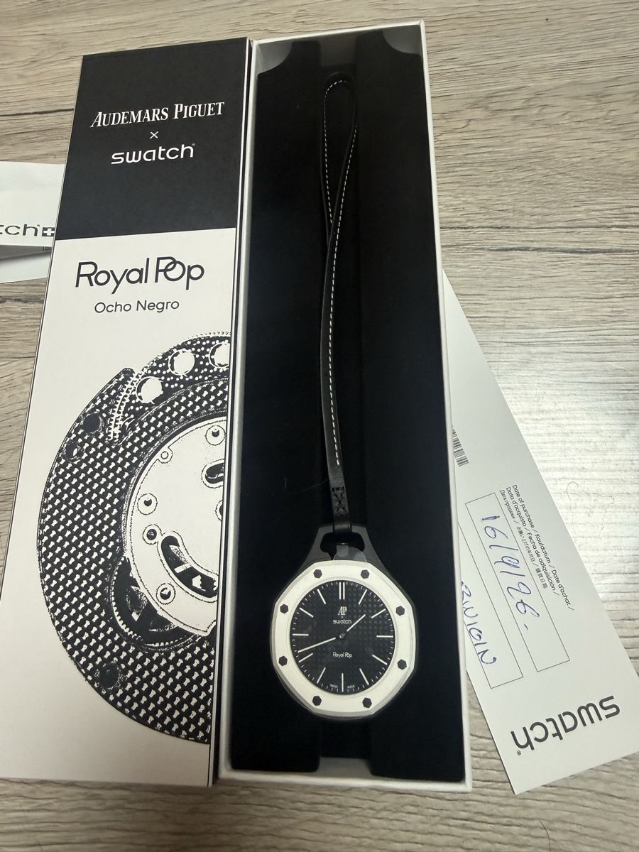 Swatch Orologi: Swatch AP OCHO NEGRO – Nuovo e nell'imballaggio originale da Sierre venduto da isa_zty2