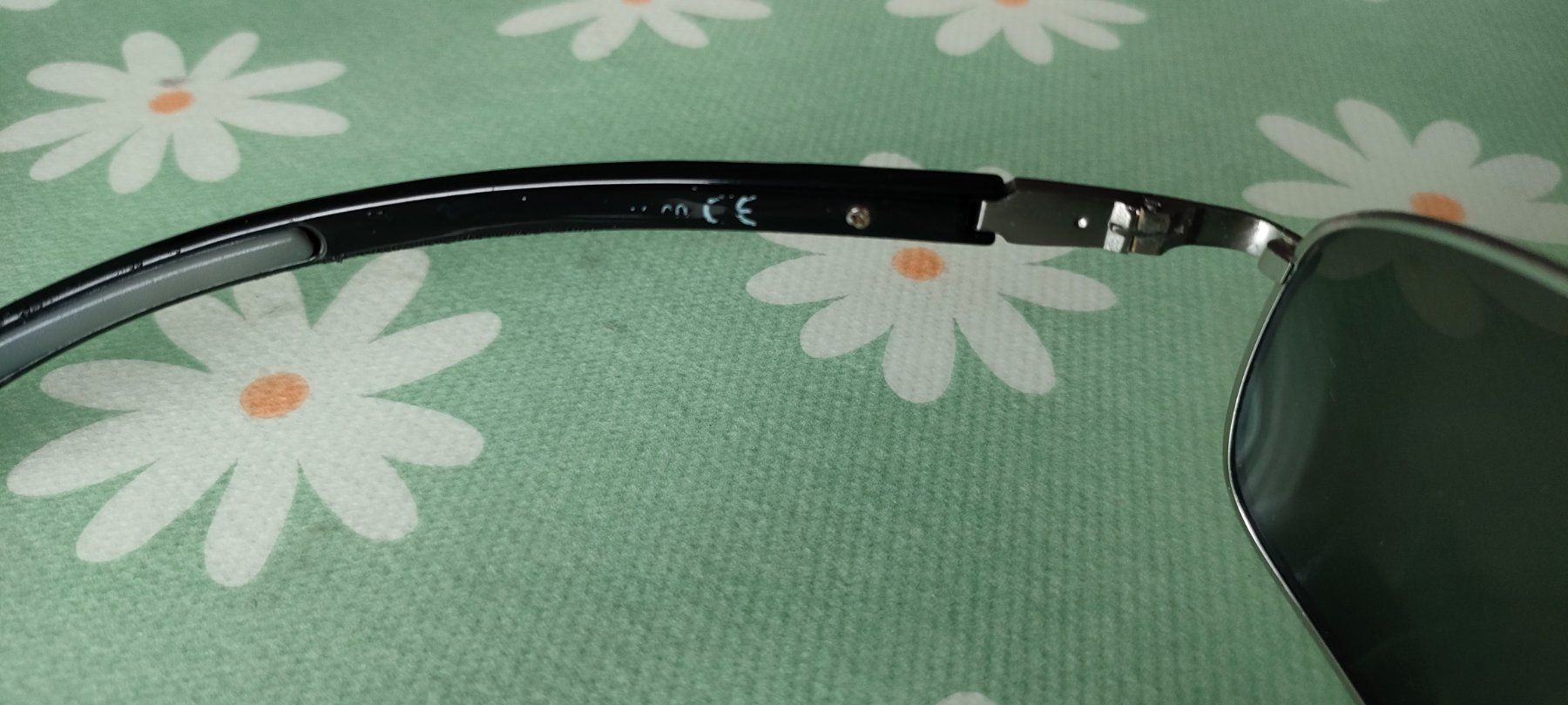 Brillen & Gläser: Klassische Sonnenbrille blaue Gläser – Gebraucht aus Muri AG von Suiphi 3