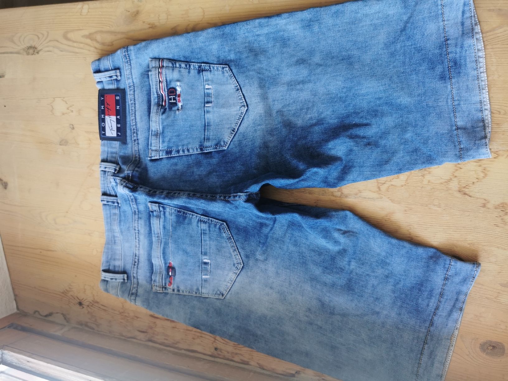 Jeans: Tommy Hilfiger Shorts 33 – Usato da ZERNEZ venduto da joaofonseca 1