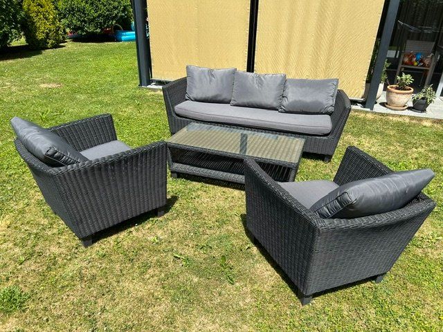 Set di tavolo e panche: Terrassen Lounge / Gartenmöbel – Usato da Oberwil-Lieli venduto da Doriano79 2