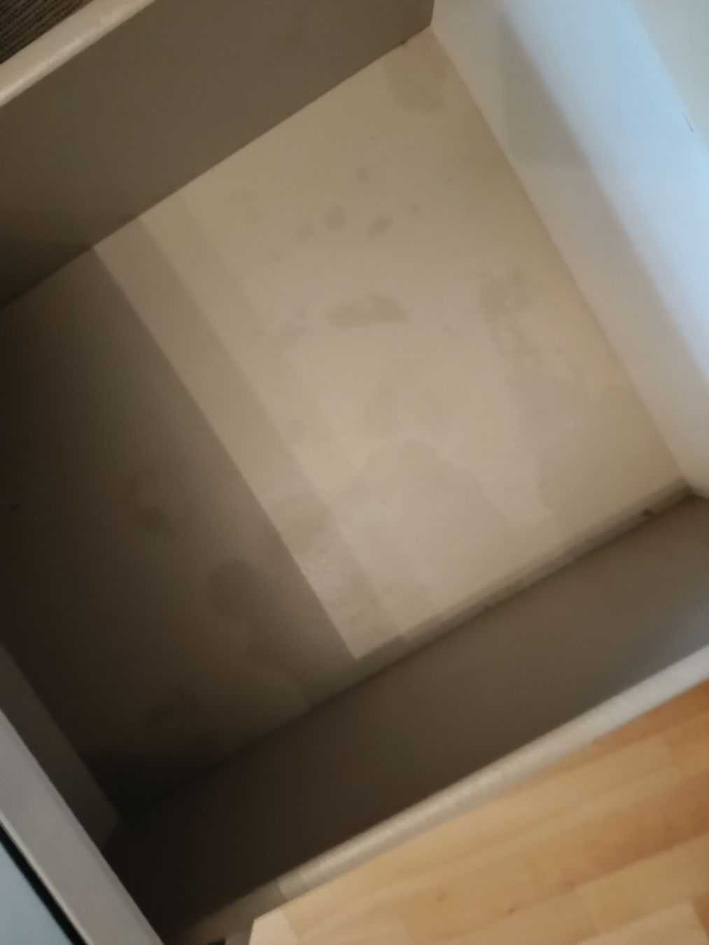 Comodini: 2x MALM Ikea Nachttisch inkl. Glas – Usato da Hinteregg venduto da skaterin2491 1