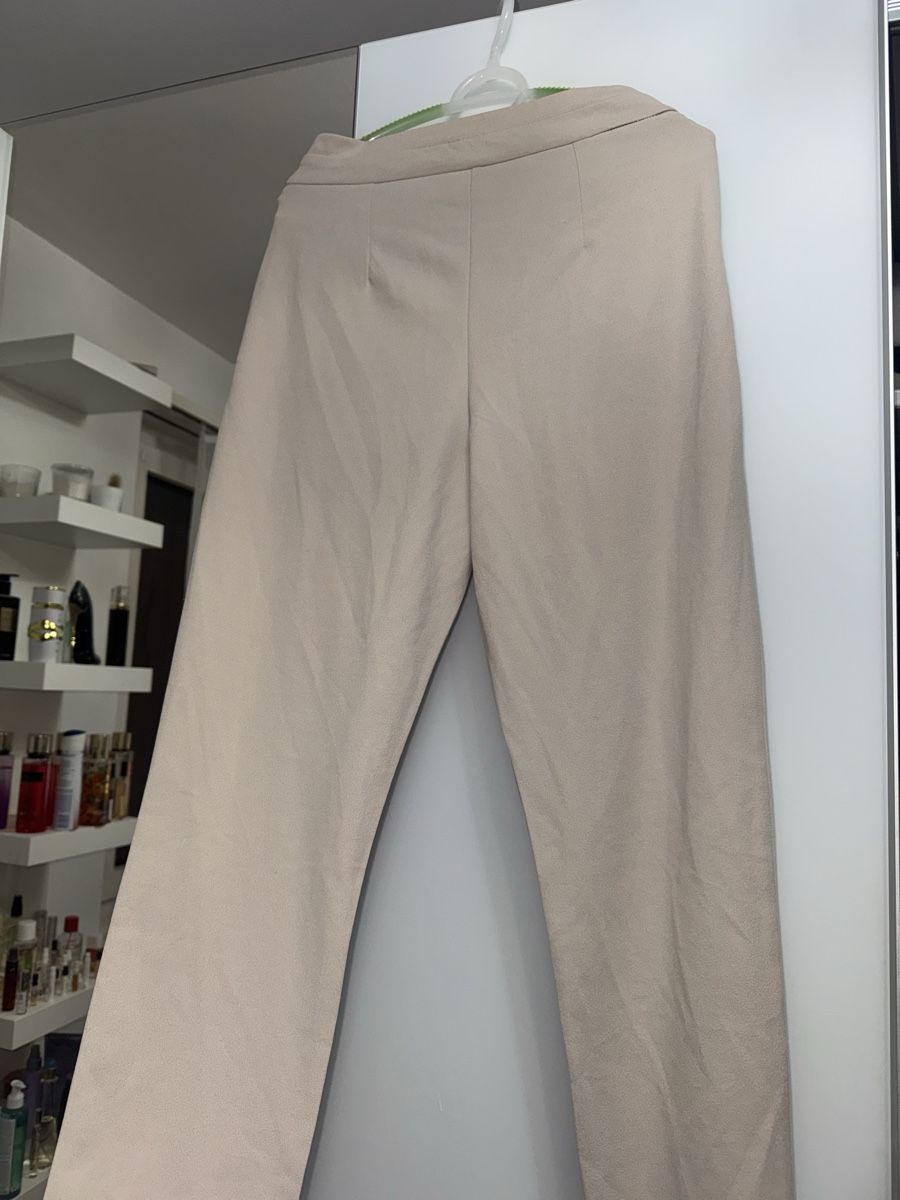 Pantaloni: Stoffhose von JDY, beige, Gr. M/32 – Nuovo (secondo la descrizione) da Pfäffikon ZH venduto da Tetu.33 2