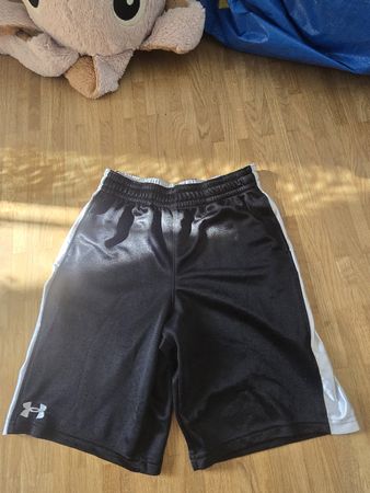 Shorts Under Armour noir taille M 