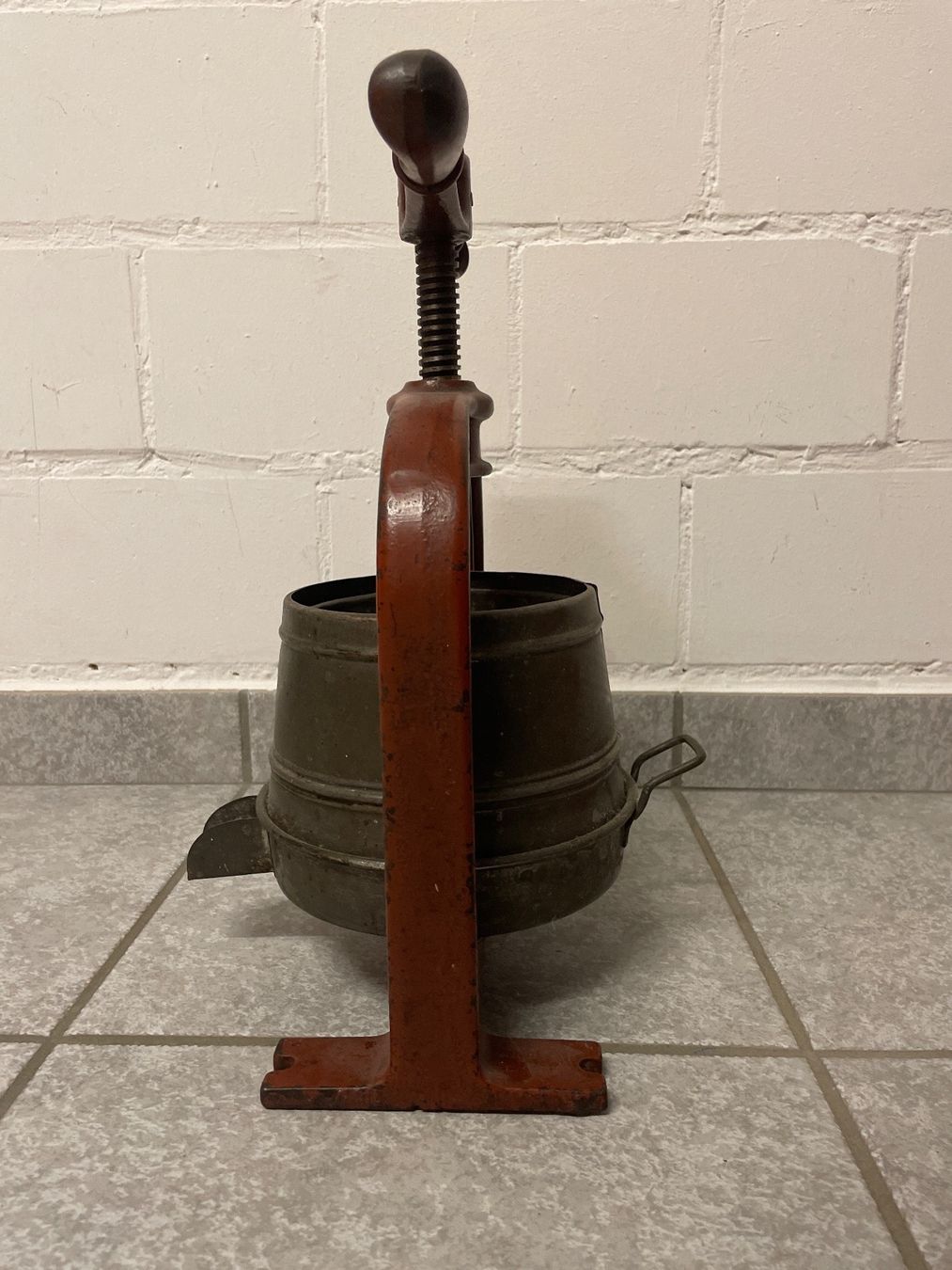 Tutte le decorazioni: Dekorative Traubenpresse, Obstpresse. Antik – Usato da Grüt (Gossau ZH) venduto da guetsli80 1